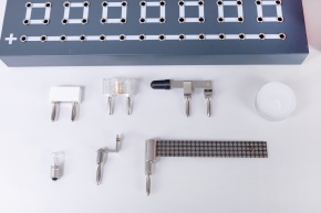 Schülerset Elektrik - Grundlagen inklusive Universal-Steckplatte