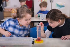 Grundschul-Experimente zum Thema Wasser