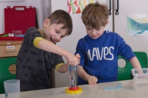 Grundschul-Experimente zum Thema Wasser