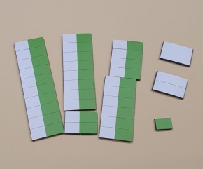 Satz Kippmagnete für Stundenplan, halb hellgrün-halb weiß